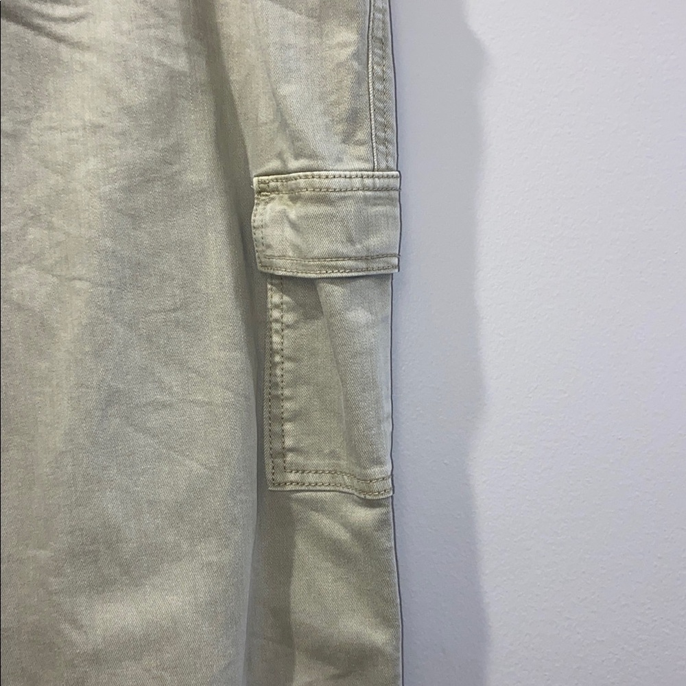 Pants - Picture 3 of 6